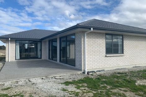 Photo of property in 92 Belgrove Drive, Waipukurau, 4200