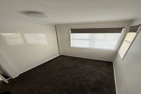 Photo of property in 11 Blanes Road, Weymouth, Auckland, 2103