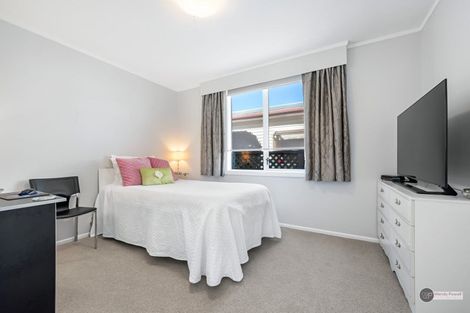 Photo of property in 40 Saint Ronans Avenue, Waterloo, Lower Hutt, 5011