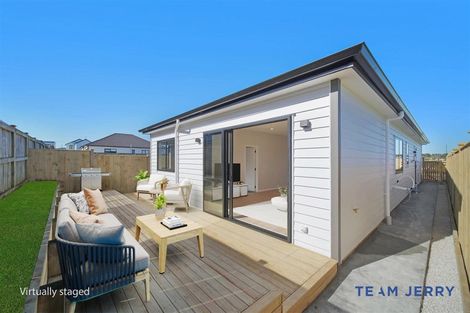 Photo of property in 45 Tributary Parade, Karaka, 2113