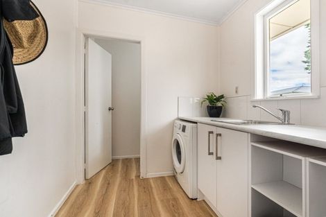 Photo of property in 22 Roberts Road, Te Atatu South, Auckland, 0610