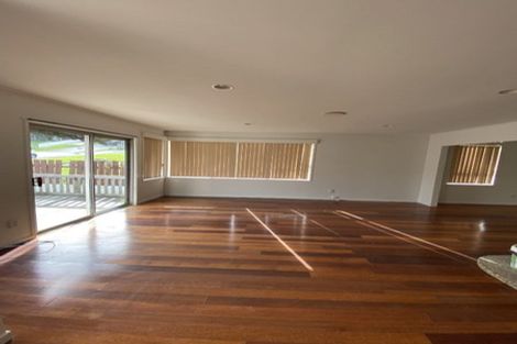 Photo of property in 5 Kama Place, Sunnynook, Auckland, 0620