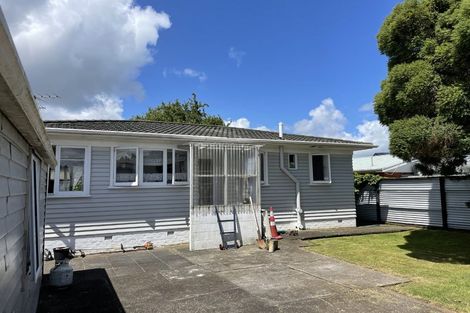 Photo of property in 56 Tawa Crescent, Manurewa, Auckland, 2102