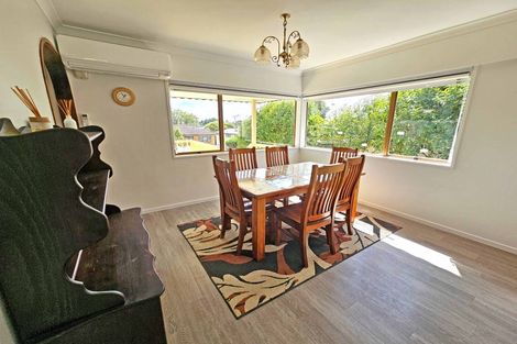 Photo of property in 9 Gilbass Avenue, Hamilton Lake, Hamilton, 3204