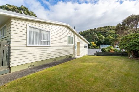 Photo of property in 14 Akatea Road, Korokoro, Lower Hutt, 5012