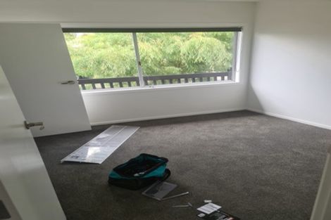 Photo of property in 15 Crompton Road, Massey, Auckland, 0614