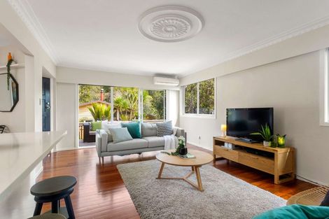 Photo of property in 20 Daffodil Street, Titirangi, Auckland, 0604