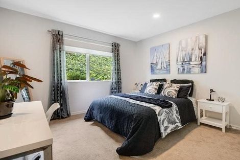 Photo of property in 140 Arran Point Parade, Orewa, 0931