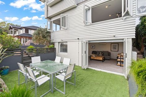 Photo of property in 75a Stanley Point Road, Stanley Point, Auckland, 0624