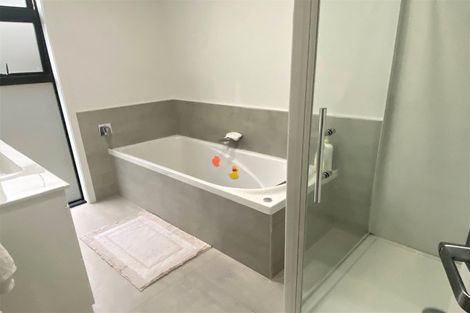 Photo of property in 3d Honeyfield Drive, Whalers Gate, New Plymouth, 4310