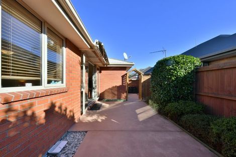 Photo of property in 4/108 Yaldhurst Road, Sockburn, Christchurch, 8042