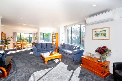 Photo of property in 11 Pukekura Place, Taradale, Napier, 4112