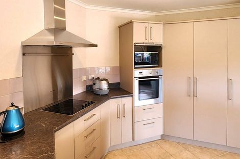 Photo of property in 47 William Gamble Drive, Greenhithe, Auckland, 0632