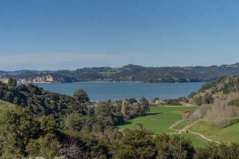 Photo of property in 16 Tironui Place, Whitianga, 3510