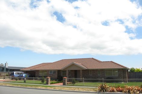 Photo of property in 75 Lamorna Road, Parklands, Christchurch, 8083