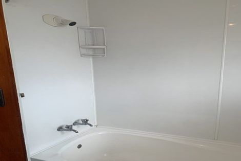 Photo of property in 5 Dennis Road, Papatoetoe, Auckland, 2025