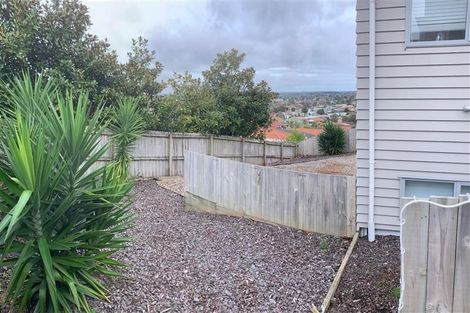 Photo of property in 65 Kirikiri Drive, Papakura, 2110