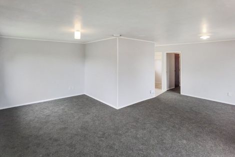 Photo of property in 5 Flaunty Place, West Harbour, Auckland, 0618