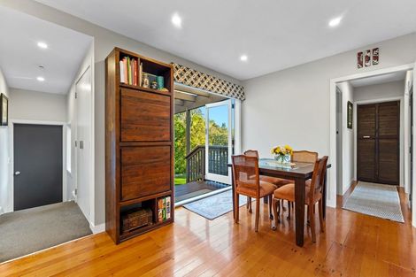 Photo of property in 14 Rosecamp Road, Beach Haven, Auckland, 0626