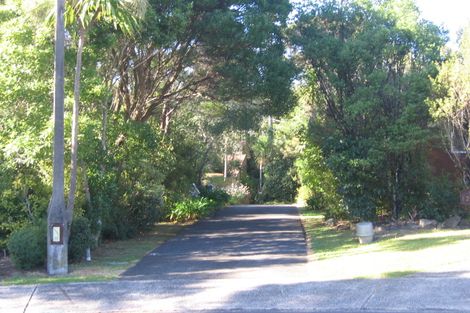 Photo of property in 8 Raymond Terrace, Northcote, Auckland, 0627