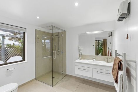 Photo of property in 39 Santa Maria Avenue, Mount Pleasant, Christchurch, 8081