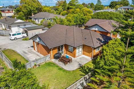 Photo of property in 55a Matipo Road, Te Atatu Peninsula, Auckland, 0610