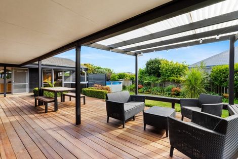 Photo of property in 11 Holyrood Street, Taradale, Napier, 4112