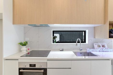 Photo of property in 4a Unsworth Drive, Unsworth Heights, Auckland, 0632