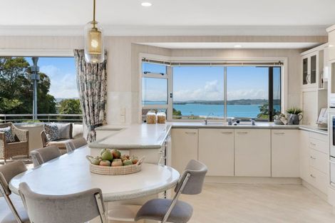 Photo of property in 1 Page Point, Mellons Bay, Auckland, 2014