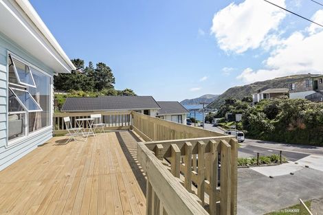 Photo of property in 1/165 Severn Street, Island Bay, Wellington, 6023