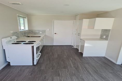 Photo of property in 2/3 Etherton Drive, Weymouth, Auckland, 2103