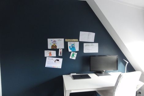 Photo of property in 2 Otonga Way, Churton Park, Wellington, 6037