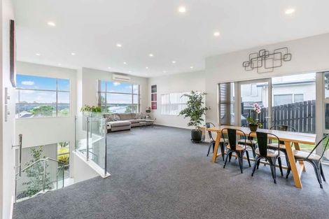 Photo of property in 24 Kittiwake Drive, Schnapper Rock, Auckland, 0632