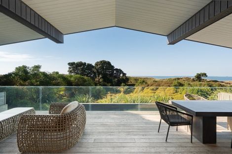 Photo of property in 307a Oceanbeach Road, Mount Maunganui, 3116