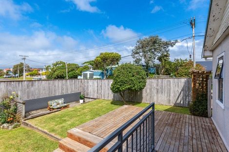 Photo of property in 33 Martin Road, Paraparaumu Beach, Paraparaumu, 5032
