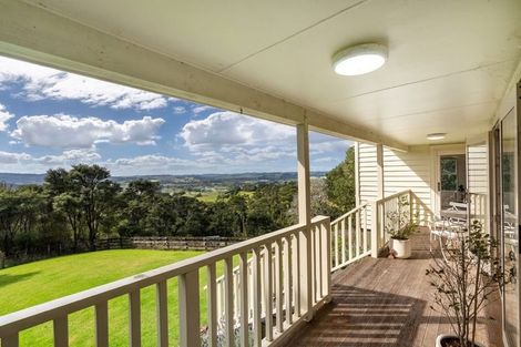 Photo of property in 171 Pinchgut Road, Kaukapakapa, 0873