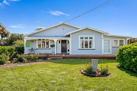 Photo of property in 11 Bear Street, Waverley, 4510