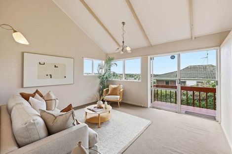 Photo of property in 1/34 Shanaway Rise, Hillcrest, Auckland, 0627