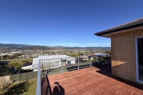 Photo of property in 17 Riverstone Drive, Riverstone Terraces, Upper Hutt, 5018