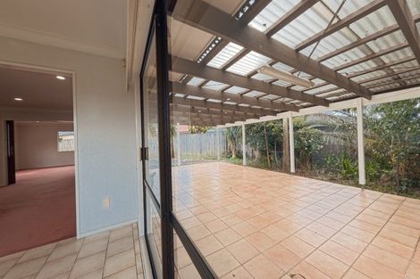 Photo of property in 591 Great South Road, Rosehill, Papakura, 2113