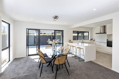 Photo of property in 2 Cutts Road, Russley, Christchurch, 8042