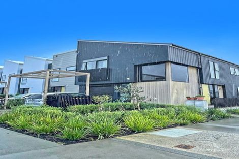 Photo of property in 4 Tuamaka Lane, Hobsonville, Auckland, 0616