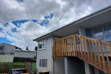 Photo of property in 2/70 Hogans Road, Glenfield, Auckland, 0629