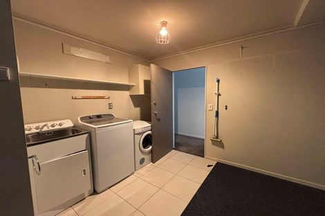 Photo of property in Fernhill Flats, 3/324 The Terrace, Te Aro, Wellington, 6011