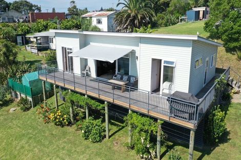 Photo of property in 10 Te Awhe Road, Maketu, 3189