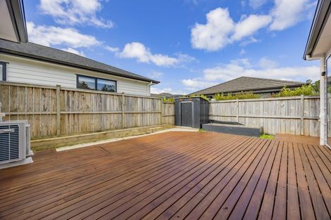Photo of property in 12 Moemoea Avenue, Kumeu, 0810