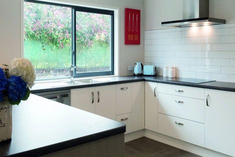 Photo of property in 2 Farley Avenue, Greytown, 5712