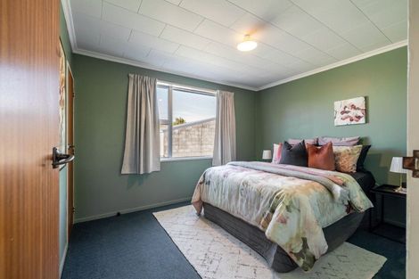 Photo of property in 35 Kimberley Grove, Westbrook, Palmerston North, 4412