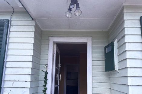 Photo of property in 27 Stottholm Road, Titirangi, Auckland, 0604