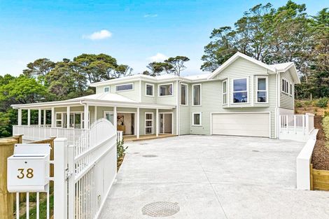 Photo of property in 38 Awanui Road, Red Beach, 0932